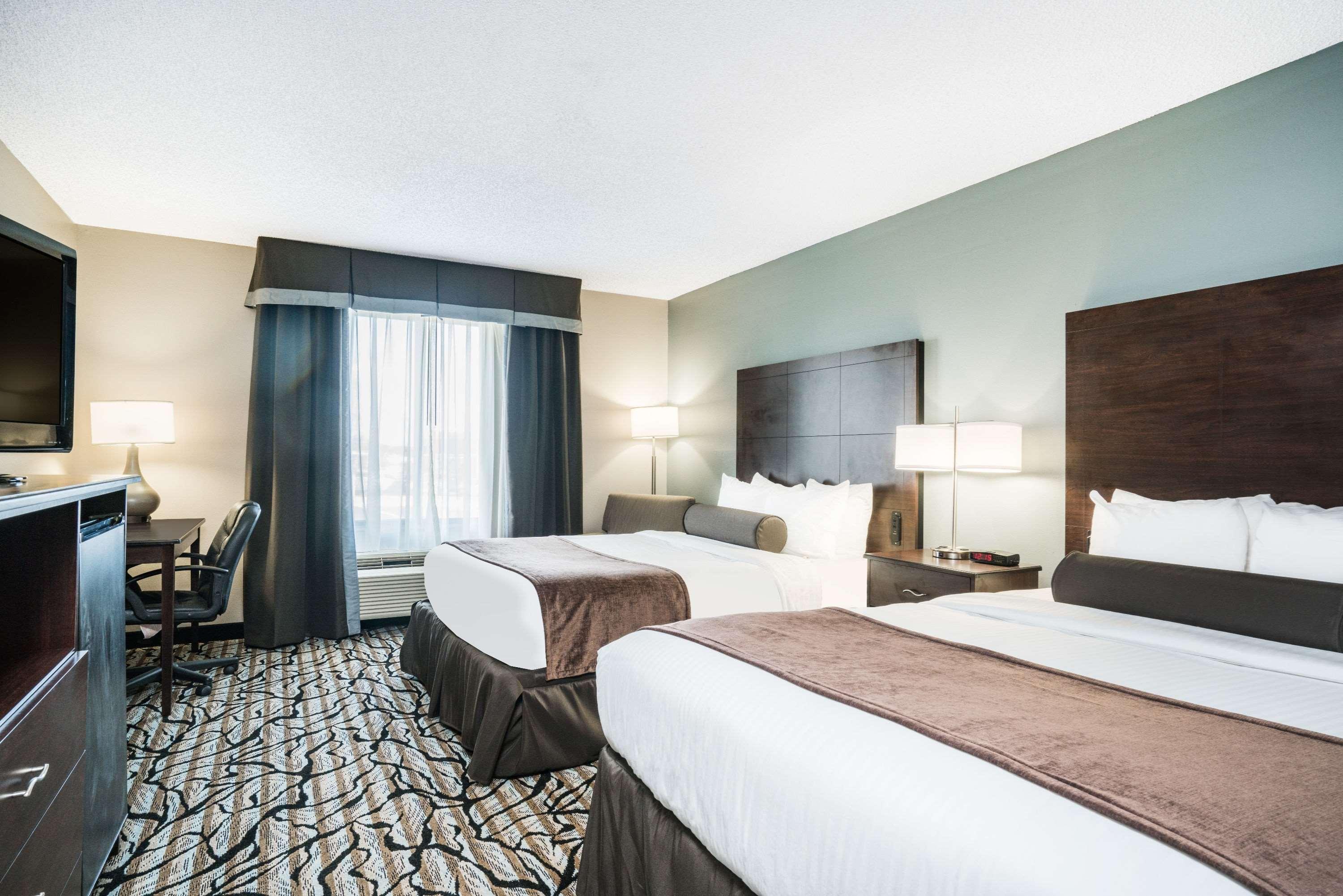 Days Inn & Suites By Wyndham ואוסאו מראה חיצוני תמונה