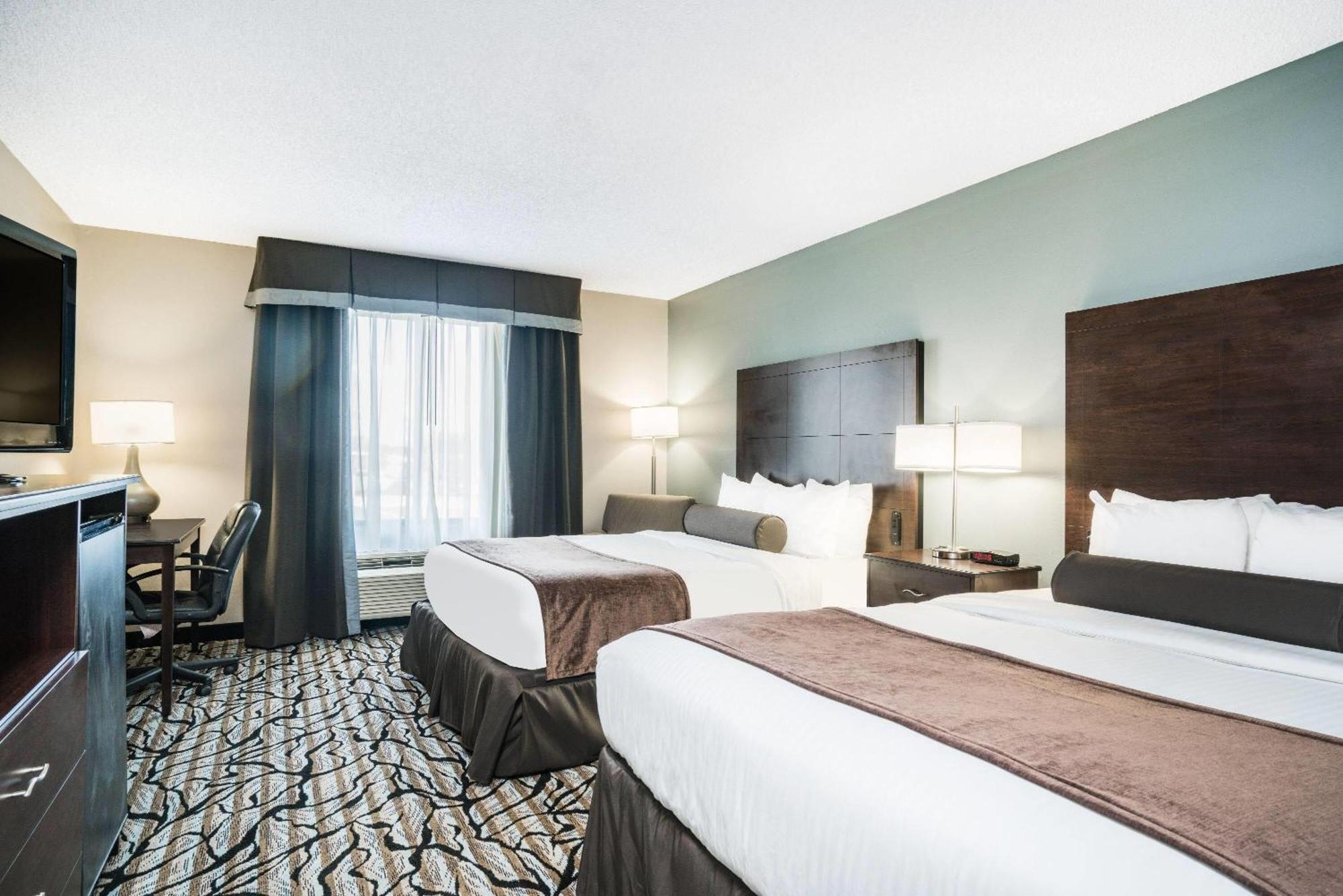 Days Inn & Suites By Wyndham ואוסאו מראה חיצוני תמונה