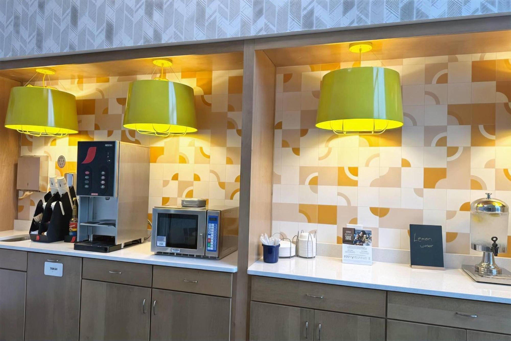 Days Inn & Suites By Wyndham ואוסאו מראה חיצוני תמונה